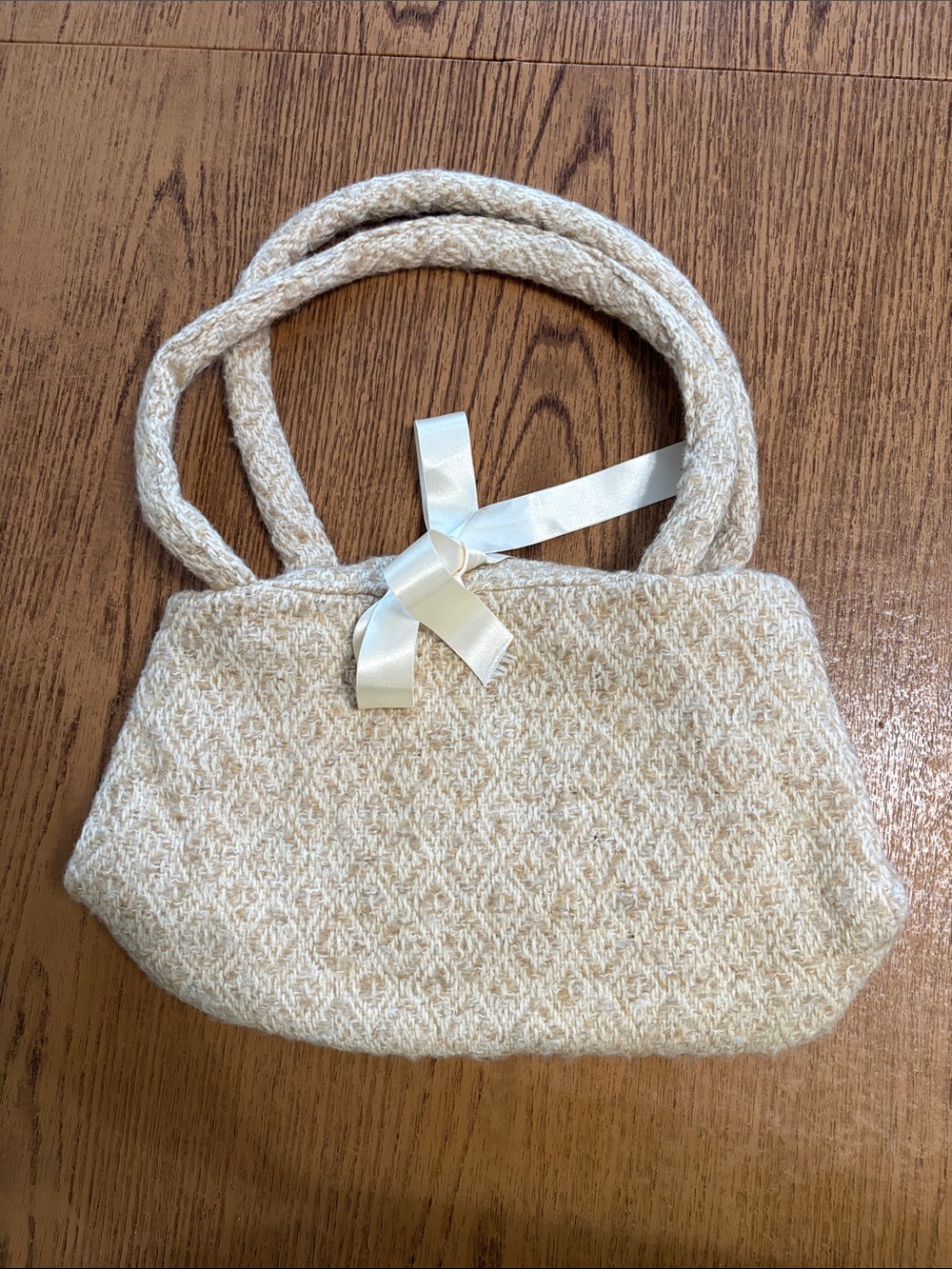 Boyne Valley Weavers Cream Women's Shoulder Bag with Bow Accent